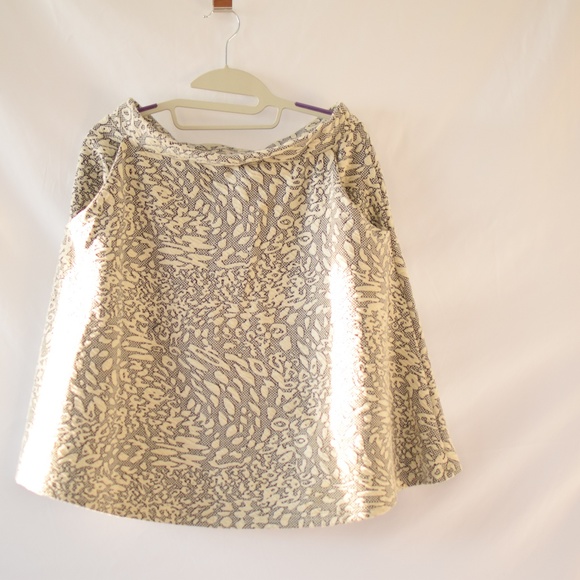 Lovely Skirt with pockets. - Picture 2 of 3